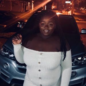 Meet your Posher, Brittney